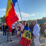 calin georgescu primit de sute de sustinatori la targul de la calugareni in judetul giurgiu 6a659c23295f2