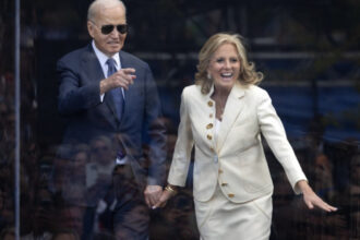 cei patru ani la casa alba retragerea in favoarea kamalei harris joe biden anunta lansarea unei carti de memorii 6a57b6f62e5dd