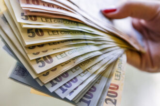 comisia de agricultura a aprobat schemele de sprijin pentru crescatorii de porci si bovine urmeaza votul final 6a6b6133e0096