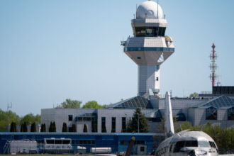 controlorul polonez de trafic aerian a anuntat ca are poprire pe conturi in procesul cu pfizer donald tusk amenintarea e evidenta 6a51c81ca4530