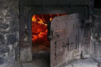 cu ce vor sa inlocuiasca politicienii romani sobele din 35 milioane de gospodarii care se incalzesc cu lemne de foc proiectul in dezbaterea parlamentului dbd3e564
