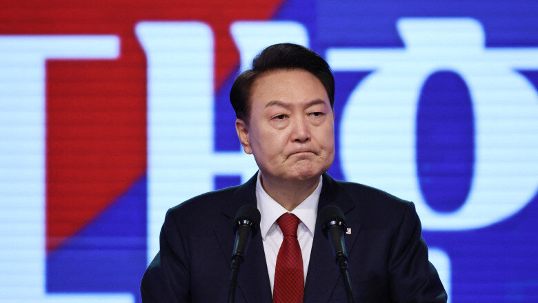 curtea suprema a coreei de sud mentine pedeapsa de 7 ani de inchisoare pentru fostul presedinte yoon suk yeol 6a4fce0a3a6c3