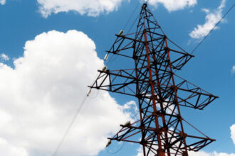 deer peste 27 000 de consumatori din reteaua de energie nealimentati din cauza furtunilor sunt afectate 65 de localitati 6a44df8ad45da