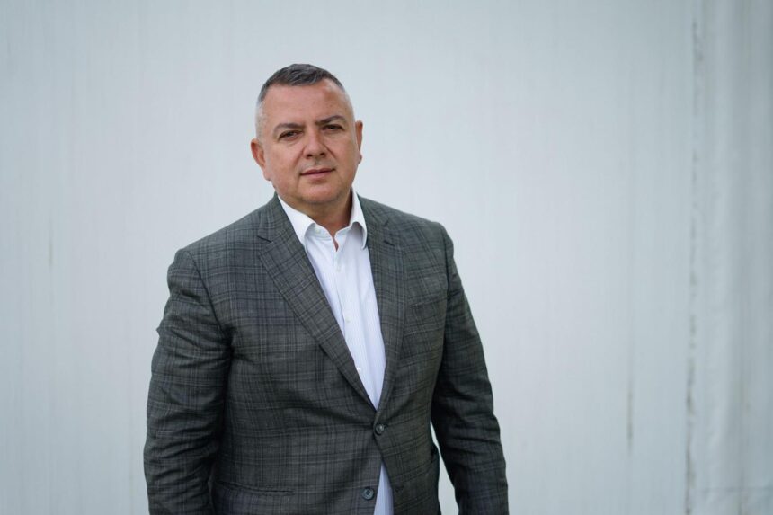 eduard koler deputat aur domnule virgil popescu partidul aur nu s a opus doborarii dronelor ostile ci unei legi care scoate romania din lantul decizional privind apararea propriului spat 6a64e7b18c676