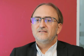 exclusiv pasaport diplomatic investitorii francezi din romania cer stabilitate numarul de ministri se schimba prea des 6a6c7aa923b7e
