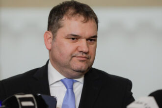 exclusiv veniturile angajatilor din sanatate nu vor scadea da asigurari cseke attila despre legea salarizarii nu sunt sanse sa fie aprobata 6a6869dd5f642