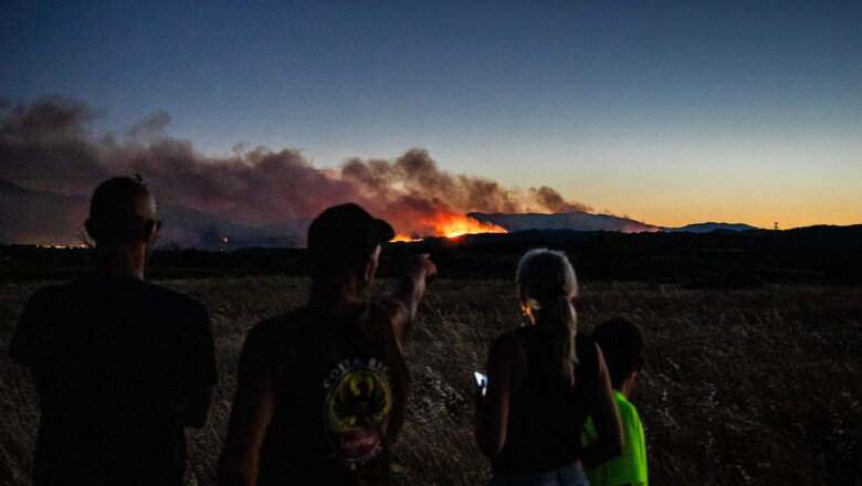 galerie foto incendiile de vegetatie fac ravagii in franta 10 000 de oameni au fost evacuati din calea flacarilor conditiile se deterioreaza 6a4b851964d61