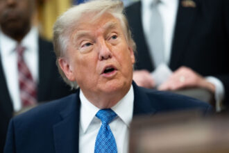 guvernul sua va incepe sa emita pasapoarte cu imaginea lui trump incepand cu 8 august ai cerut si noi livram 6a6cc0bd6469f