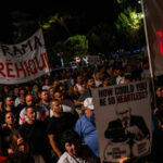 in timp ce mii de oameni protestau la tirana premierul albaniei il primea cu mare pompa pe kanye west 6a53983e365cc