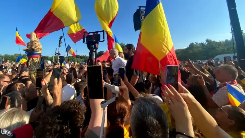 in timp ce trantorul george simion sta tolanit la plaja in italia calin georgescu ridica partidul aur simion trebuie sa plece 6a6653c9a4c7f