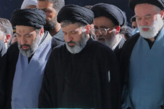 iran trei dintre fiii lui ali khamenei prezenti la funeralii care a fost marele absent de la ceremonii 6a4aa45a63255