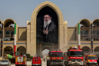 la patru luni de la uciderea lui ali khamenei iranul organizeaza cele mai mari funeralii din istoria sa sase zile de ceremonii 6a4622f781bf7