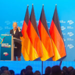 liderii afd au fost realesi in ciuda miilor de manifestanti care au incercat sa impiedice desfasurarea congresului partidului 6a4928593e52d