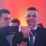 lui grindeanu ii sta bine in rolul de popa prostu mai baga o fisa cu nazare in speranta ca va obtine o majoritate 6a67b8111462b