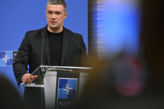 mihailo fedorov atac la comandantul armatei ucrainene in loc sa caute cum sa invinga rusia a gasit o modalitate de a diviza tara 6a58de2e85a0a