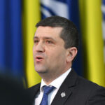 ministrul apararii doua blocuri din pitesti au fost construite ilegal langa un depozit de munitie cazul sesizat la dna 6a59e690b03f1