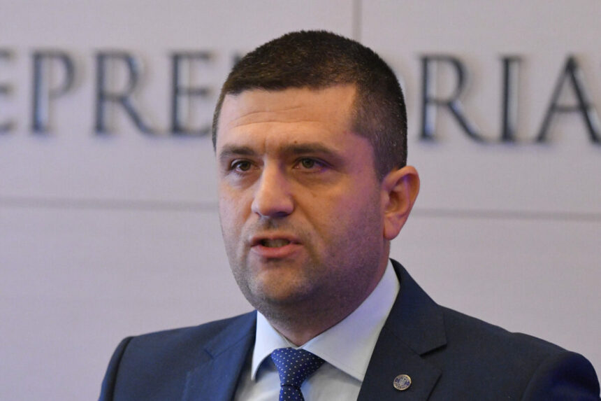 ministrul interimar al transporturilor radu miruta romatsa va face recurs dupa suspendarea licentei exista un plan de rezerva pentru dirijarea traficului aerian 6a67b2eb41196