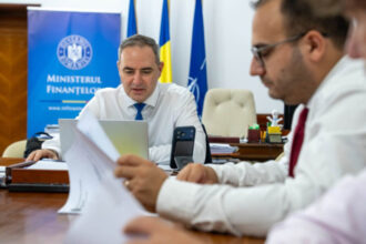 nazare inainte de decizia fitch azi am continuat dialogul cu moodys romania are argumente solide pentru mentinerea ratingului 6a6cc0c5a0a3f