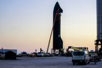 o racheta spacex scapata de sub control se va izbi de luna cu peste 8 700 km h cand va avea loc impactul 6a6cf938bb8cb