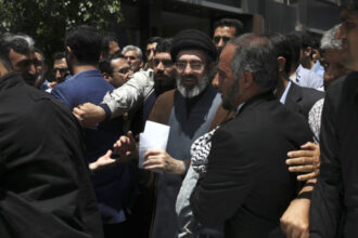 pe urmele ayatollahului cum il vaneaza cia si mossadul pe mojtaba khamenei 6a69833648edd