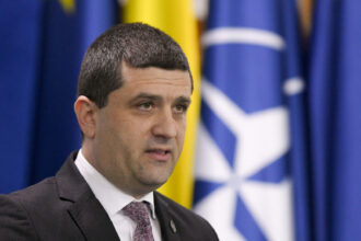 radu miruta intalnire cu conducerea tarom pentru salvarea companiei daca planul nu demonstreaza viabilitate banii trebuie restituiti 6a6c7a347b727