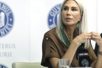 raluca turcan in loc sa contribuie la corectarea proiectul legii salarizarii psd prefera sa il saboteze politic atac la grindeanu 6a64bbe3c8fb7