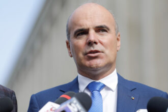 rares bogdan ii spune pe facebook lui bolojan cum trebuia sa negocieze anul trecut cu comisia europeana stii ce puteai face ilie 6a4d633ee017a