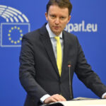 replica lui siegfried muresan dupa demersul psd la parlamentul european asa au facut in timpul lui liviu dragnea asa fac si acum 6a46cbbd0bcdb