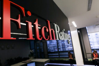 romania afla astazi daca ramane in categoria recomandata investitiilor ce riscuri ar aduce o retrogradare la junk 6a6c7aa767eea