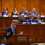 sondaj curs aur conduce cu 34 scorurile psd pnl si usr opt din zece romani spun ca tara merge intr o directie gresita 6a661d37a4626