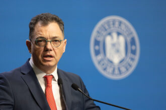 stefan radu oprea o acuza pe oana gheorghiu ca exagereaza reforma companiilor de stat romania a pierdut 200 de milioane de euro 6a539a242998d