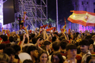 tragedie in spania dupa castigarea cupei mondiale un baiat de 13 ani a murit in timpul celebrarii victoriei 6a5dfa029b876