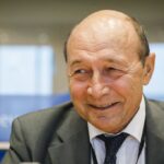 traian basescu il arata cu degetul pe bolojan e nedemn sa pescuiasca parlamentari de la aur 6a6ceb7386d20