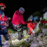 trei turisti straini care au urcat pe munte fara echipament potrivit au fost salvati dupa o misiune de sapte ore a salvamontistilor 6a4d00a64ff14
