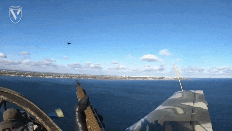 video cum doborara ucrainenii dronele rusesti tragand cu mitraliera dintr un avion cu elice 6a65c6f66565b