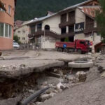 video dezastrul lasat in urma de viitura la busteni primaria anunta unde pot cere ajutor oamenii afectati 6a5dddfa37c09