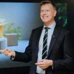 video giles portman ambasadorul regatului unit in romania romanii au o contributie uriasa la economia si viata din marea britanie 6a5c61ace93ef