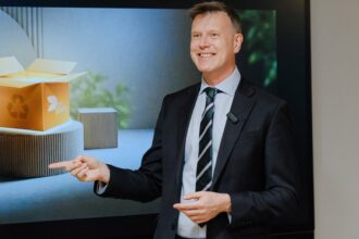 video giles portman ambasadorul regatului unit in romania romanii au o contributie uriasa la economia si viata din marea britanie 6a5c61ace93ef