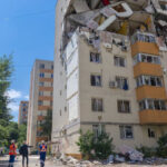 video incep lucrarile la blocul afectat de explozia din rahova cand vor putea intra locatarii in apartamente 6a4defbb4a64f