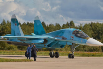 video momentul in care serviciul de informatii militare ucrainean a distrus un avion mig 29 rus la baza aeriana belbek din crimeea 6a49365c9f4f0