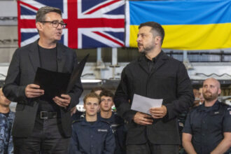 zelenski dupa vizita cu noul premier britanic la baza navala din portsmouth ucraina se apropie din ce in ce mai mult de tarile nato 6a683fc6894cf