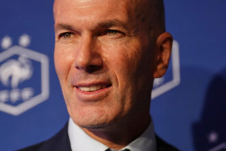 zinedine zidane a fost numit oficial in functia de selectioner al frantei 6a68a222d2d5b