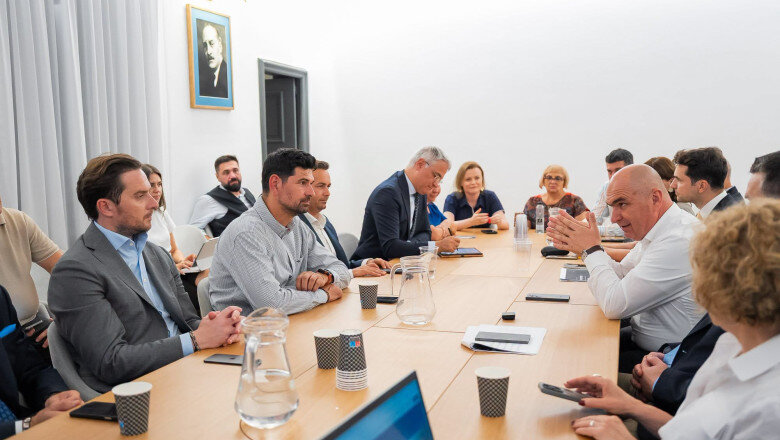 bolojan intalnire cu liderii pnl din sectoarele capitalei partidul trebuie sa fie prezent in comunitate permanent 6a8c99dbf0c22