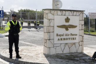 britanic arestat pentru spionaj in favoarea iranului la baza raf akrotiri din cipru ce detalii ies la iveala 6a6d93d821921