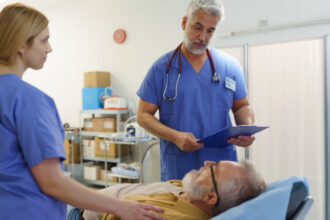 cum recunoastem rapid un accident vascular cerebral medicii explica primele semne si cand este necesara interventia de urgenta 6a852f6e3914c