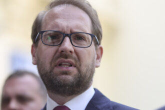 dominic fritz ramanem consecventi solutia noastra este un guvern minoritar pnl usr udmr 6a7ed02cd6e4b