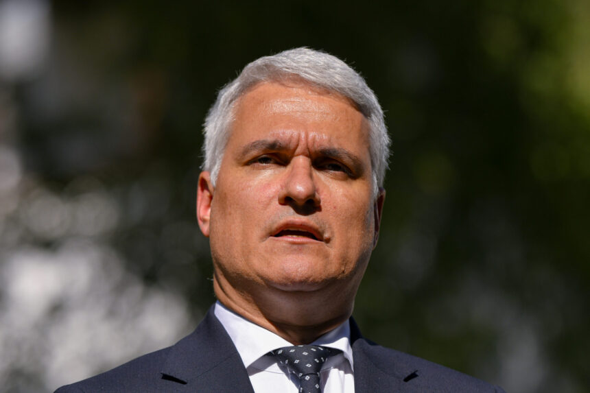 dragos pislaru acuza psd de ipocrizie pe tema legii salarizarii am primit un proiect de 15 miliarde dar nu ii avem din cauza dezmatului bugetar 6a8c928beedc8
