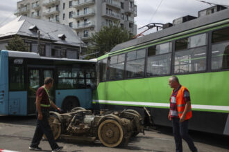 exclusiv sfatul lui titi aur pentru soferi dupa accidentul din medias ce trebuie sa faca daca un autobuz scapat de sub control vine spre ei 6a871b612f3f6