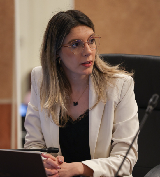 ministra mediului 2 7 milioane de lei au investit romsilva si directia silvica prahova in sediul lor care a iesit mai mult cabana decat sediu administrativ 6a8ea4401d11d
