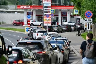 penuria combustibulului din rusia a ajuns la moscova atacurile ucrainene au dus la restrictii de vanzare de benzina si motorina 6a8583afd271c